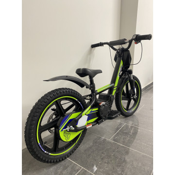 Odrážedlo Leramotors By Apollo RFZ Sedna 16 PRO Zelená