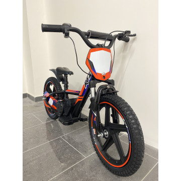 Odrážedlo Leramotors By Apollo RFZ Sedna 16 PRO Červená