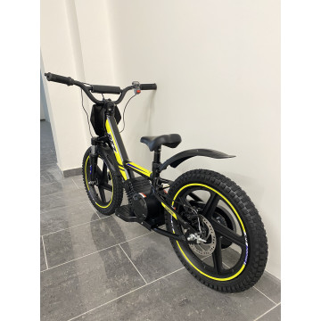 Odrážedlo Leramotors By Apollo RFZ Sedna 16 PRO Žlutá